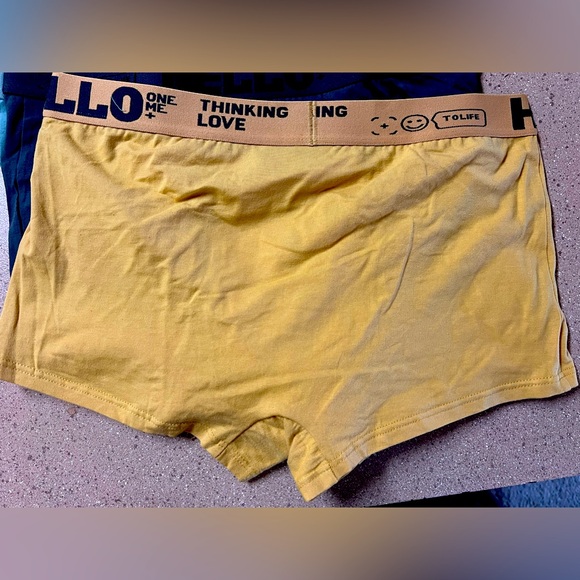 A-list multicolor HELLO trunk set - Pack of 4 - Choose size - Picture 4 of 5